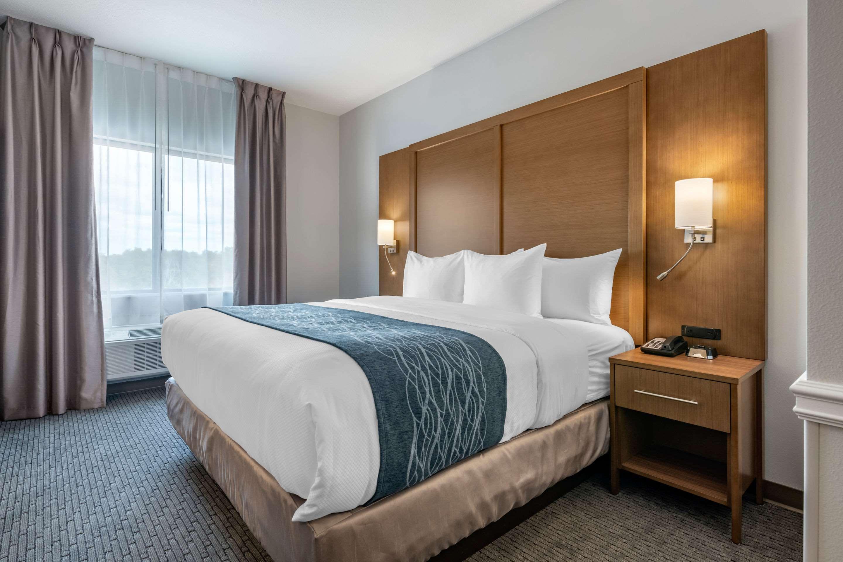 Comfort Suites Stuart-Hutchinson Island エクステリア 写真