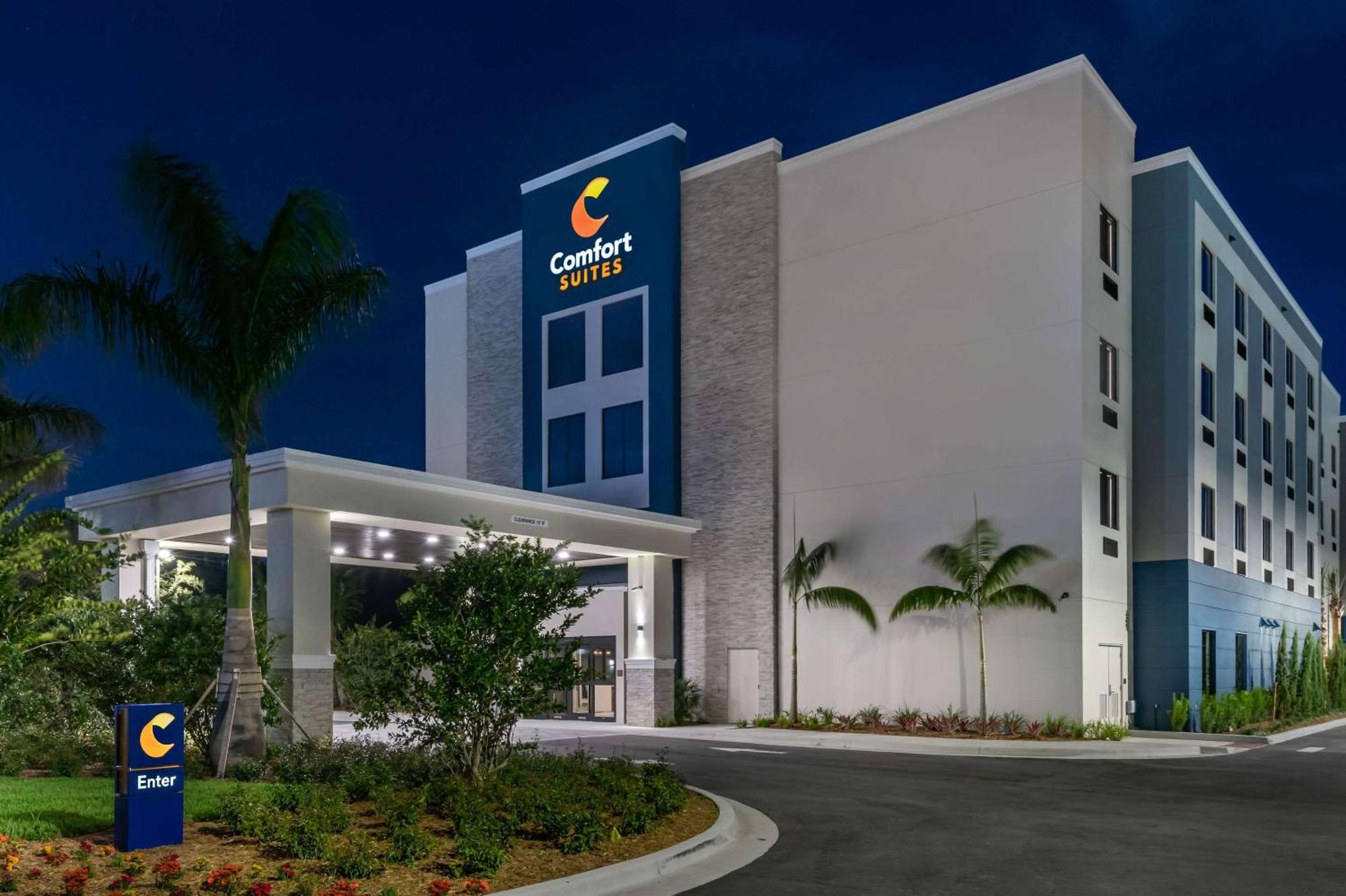 Comfort Suites Stuart-Hutchinson Island エクステリア 写真