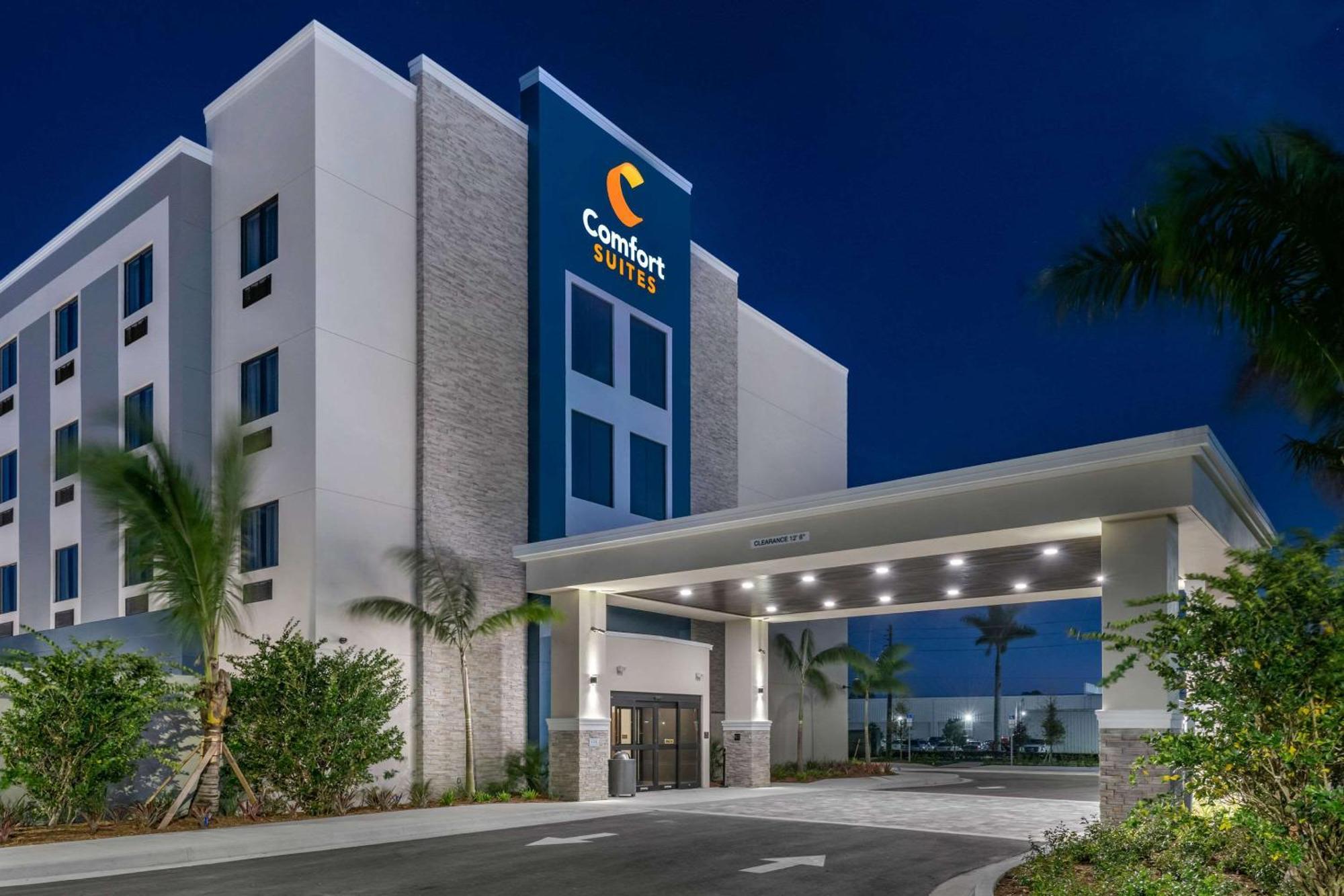 Comfort Suites Stuart-Hutchinson Island エクステリア 写真