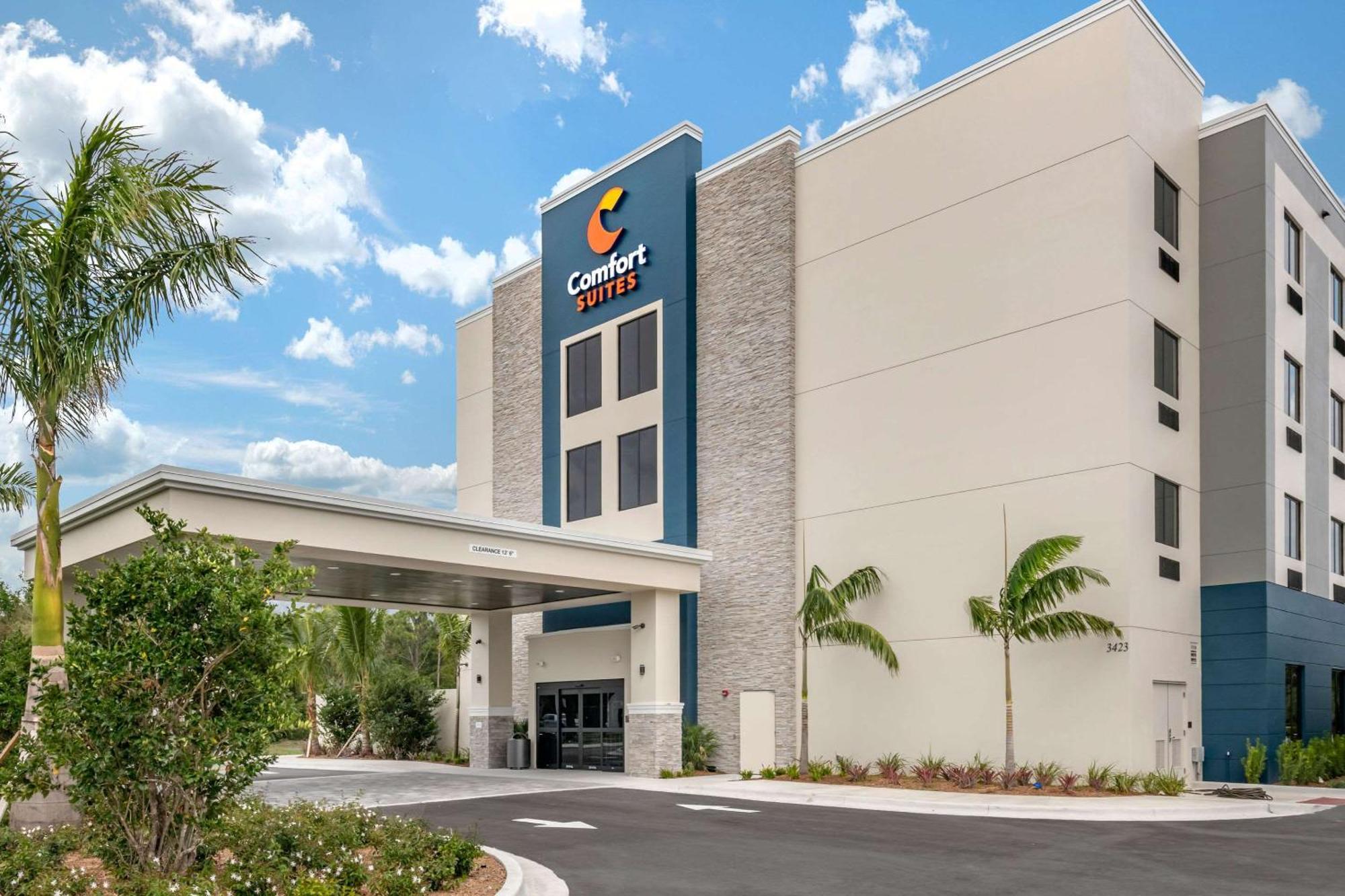 Comfort Suites Stuart-Hutchinson Island エクステリア 写真
