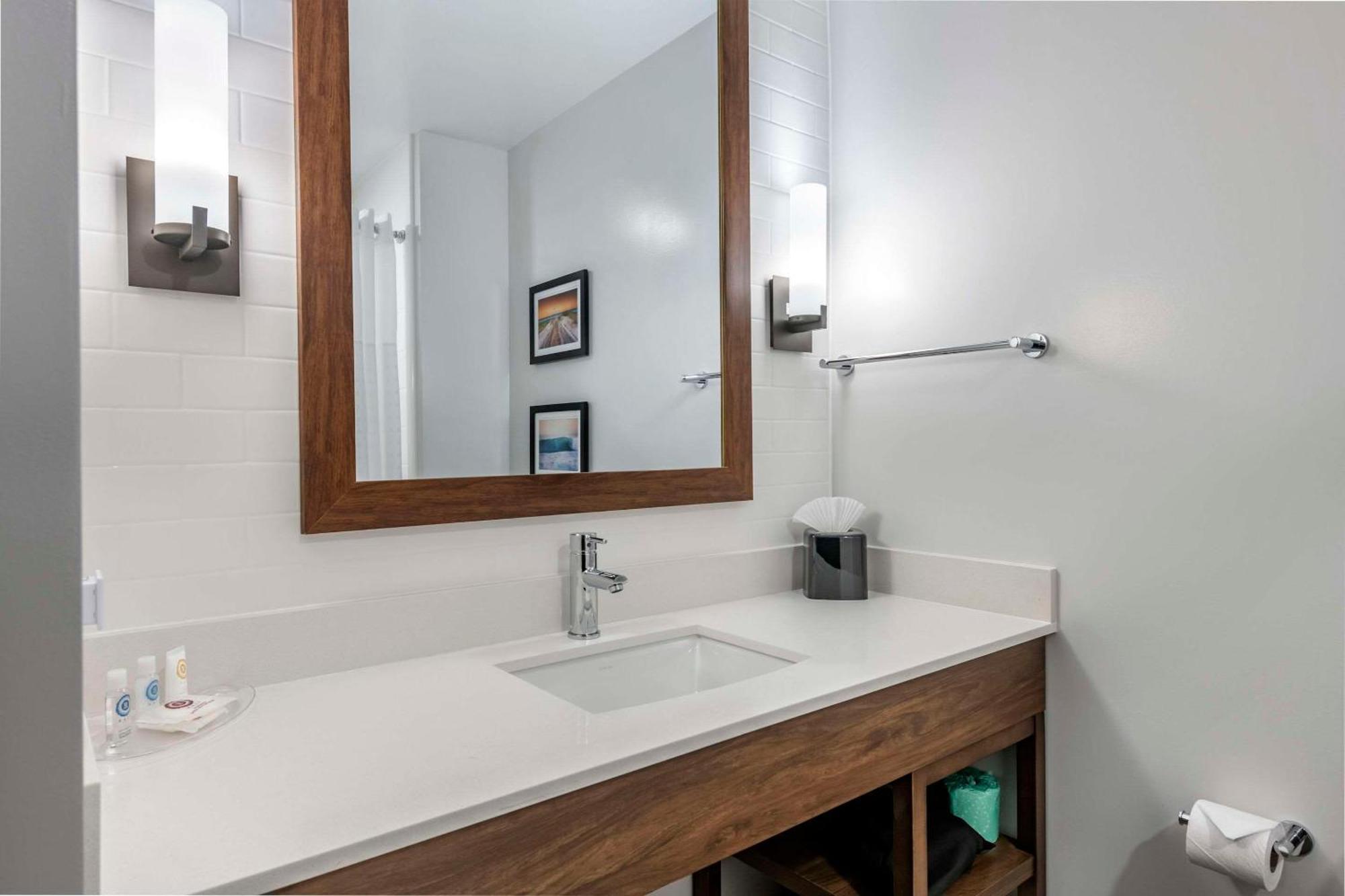 Comfort Suites Stuart-Hutchinson Island エクステリア 写真
